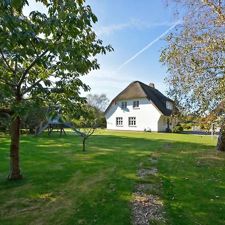 Hues Bredlun Casa de Férias *